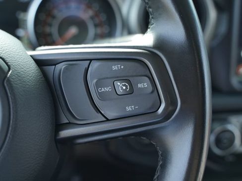 Used 2021 Jeep Gladiator Sport AWD/4WD image 29