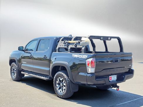 Used 2021 Toyota Tacoma TRD Off-Road AWD/4WD image 3