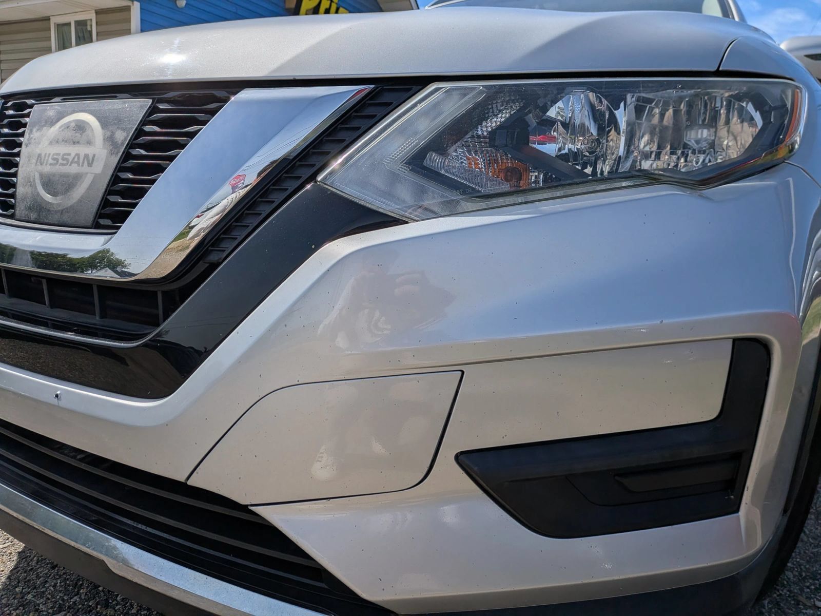 Used 2017 Nissan Rogue SV AWD/4WD image 9