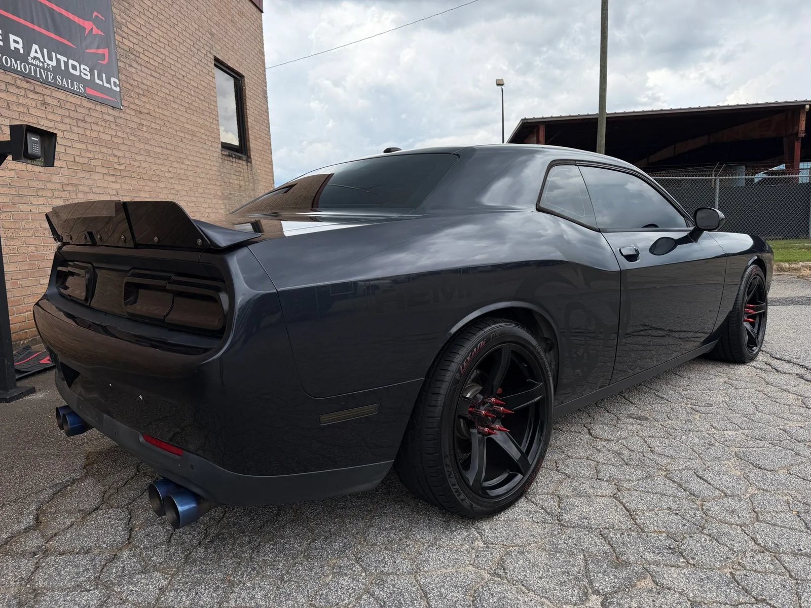 Used 2019 Dodge Challenger R/T RWD image 7