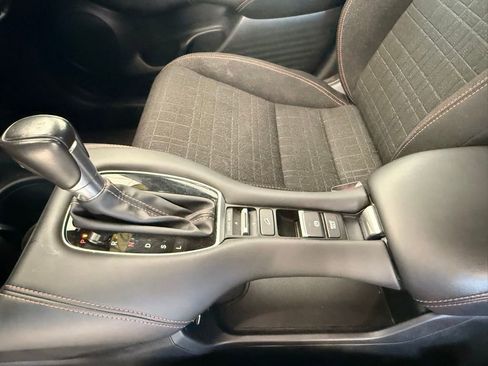 Used 2024 Honda HR-V Sport image 29