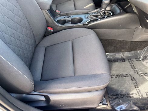 Used 2023 Toyota Corolla LE image 32