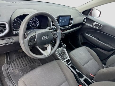 Used 2021 Hyundai Venue SE FWD image 7
