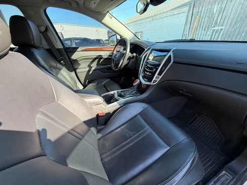 Used 2016 Cadillac SRX Luxury w/ Driver Awareness Package image 9