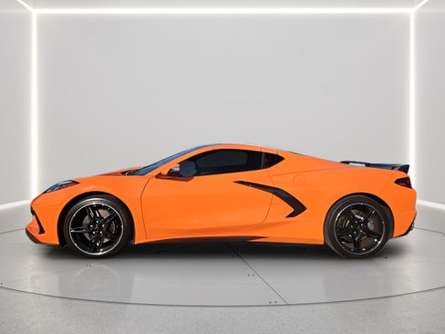 Used 2023 Chevrolet Corvette Stingray Premium Cpe w/ Z51 Performance Package RWD image 2