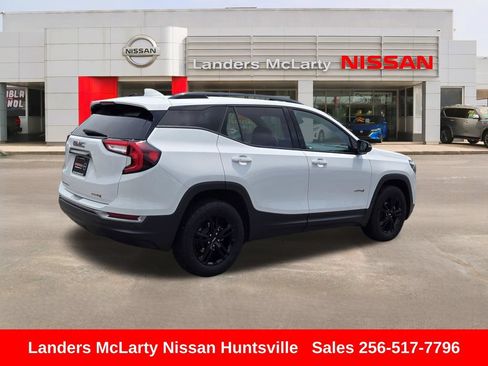 Used 2024 GMC Terrain AT4 AWD/4WD image 3