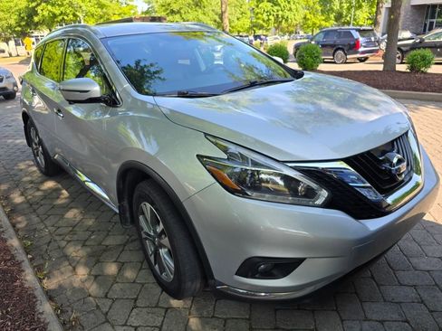 Used 2018 Nissan Murano SL w/ Moonroof Package FWD image 2