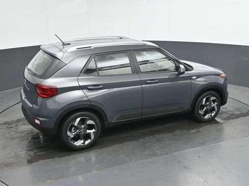 Used 2026 Hyundai Venue SEL FWD image 31