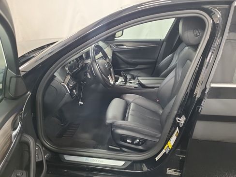 Used 2018 BMW 530e RWD image 13