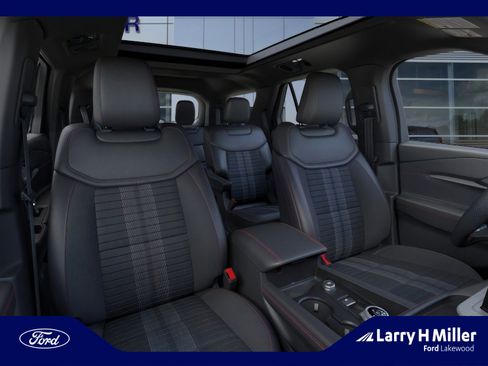 New 2026 Ford Explorer ST-Line w/ ST-Line Street Pack image 10