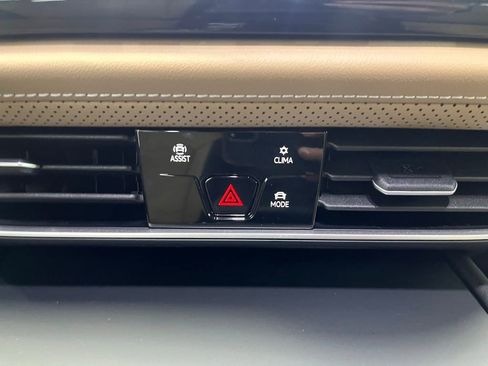 New 2026 Volkswagen Atlas Cross Sport SE image 15