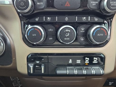 Used 2019 RAM 1500 Laramie image 17