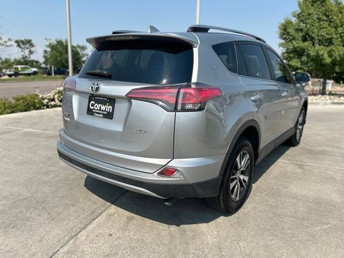 Used 2018 Toyota RAV4 XLE FWD image 7