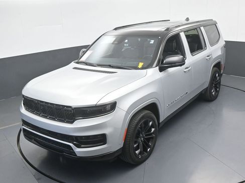 Used 2024 Jeep Grand Wagoneer Series II w/ Quick Order Packagew 28T image 10