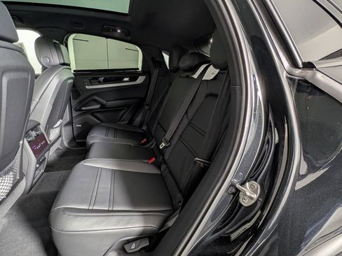 New 2026 Porsche Cayenne Coupe image 25