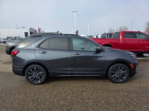 Used 2022 Chevrolet Equinox RS image 8