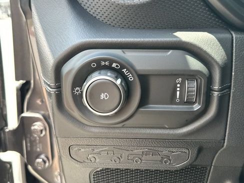 New 2026 Jeep Wrangler Unlimited Rubicon AWD/4WD image 21