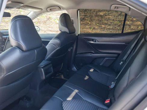 Used 2024 Toyota Camry SE image 18