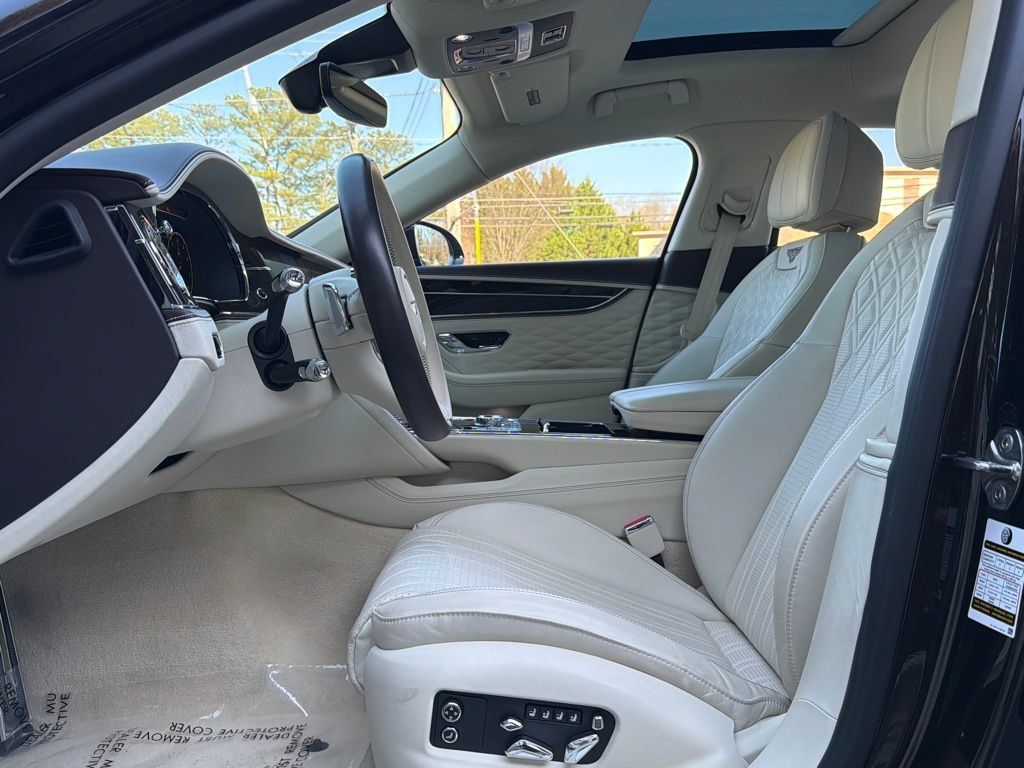 Used 2021 Bentley Flying Spur W12 AWD/4WD image 25