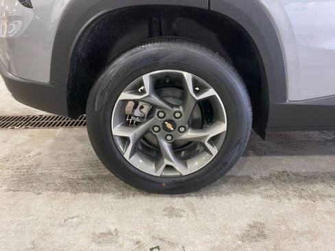 New 2026 Chevrolet Trax LT w/ LT Convenience Package image 30