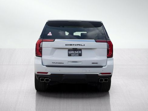 Used 2025 GMC Yukon Denali w/ Denali Reserve Package AWD/4WD image 4