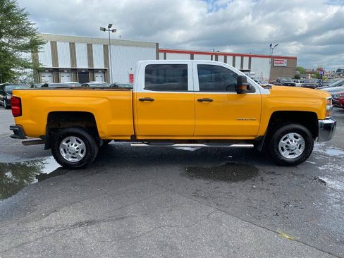 Used 2017 Chevrolet Silverado 2500 LT AWD/4WD image 4