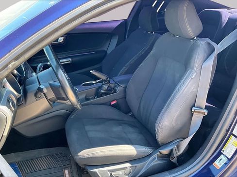 Used 2018 Ford Mustang GT RWD image 7