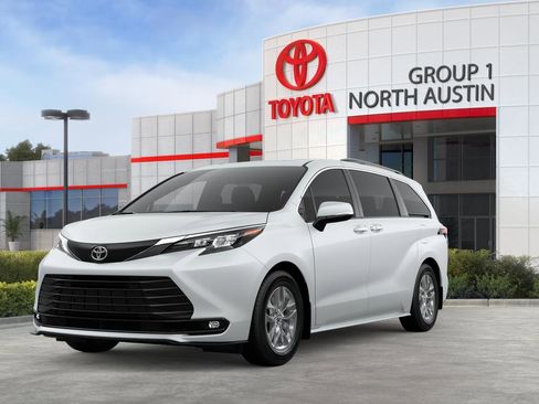 New 2026 Toyota Sienna XLE image 1