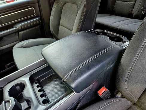 Used 2019 RAM 1500 Big Horn AWD/4WD image 34