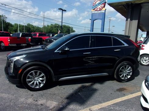 Used 2021 Cadillac XT4 Premium Luxury w/ Cold Weather Package image 2