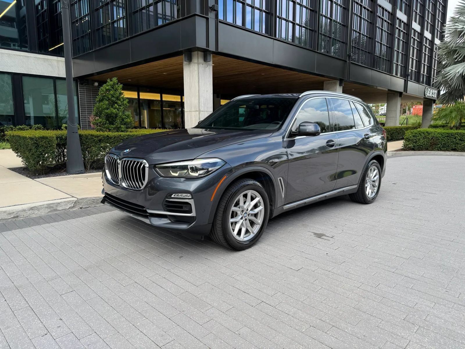Used 2019 BMW X5 xDrive40i w/ Premium Package 2 AWD/4WD image 17