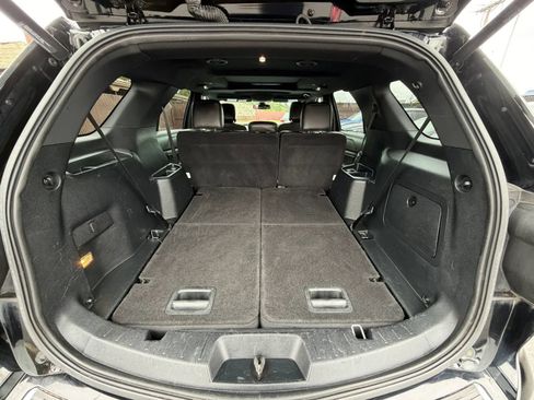 Used 2018 Ford Explorer XLT w/ Equipment Group 202A AWD/4WD image 12