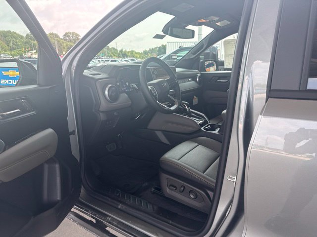 New 2026 Chevrolet Colorado ZR2 w/ Technology Package AWD/4WD image 12