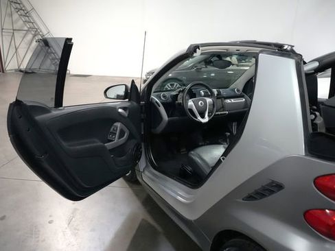 Used 2013 smart fortwo passion image 13