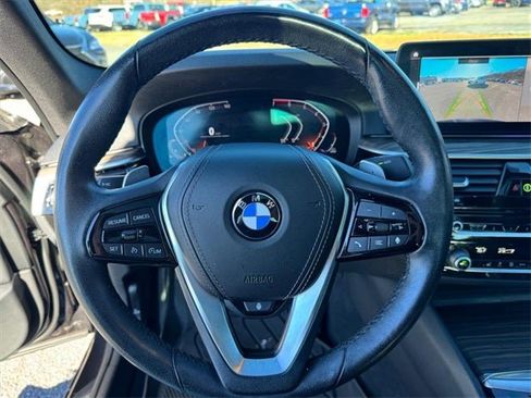 Used 2021 BMW 530i xDrive w/ Premium Package image 20