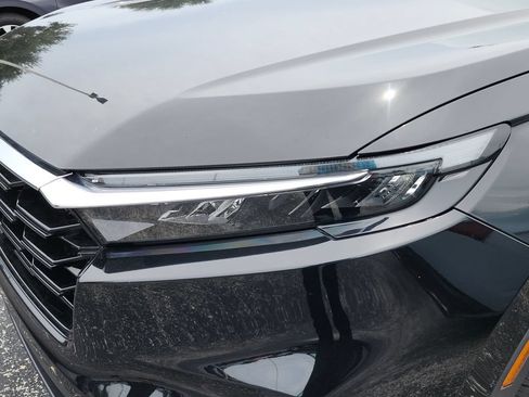 Used 2024 Honda CR-V EX-L image 15