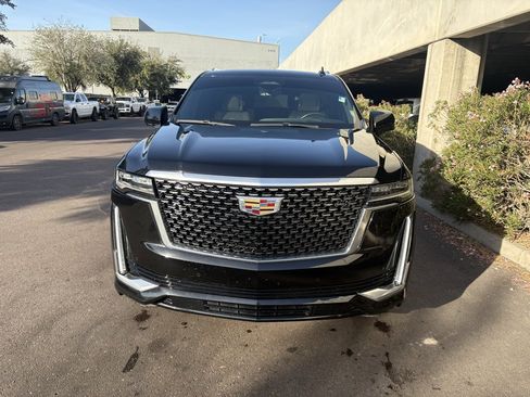 Used 2021 Cadillac Escalade ESV Premium Luxury image 5
