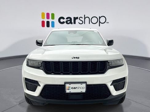 Used 2023 Jeep Grand Cherokee Altitude AWD/4WD image 8