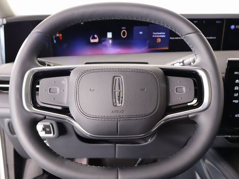 New 2026 Lincoln Nautilus Reserve w/ Jet Appearance Package image 3