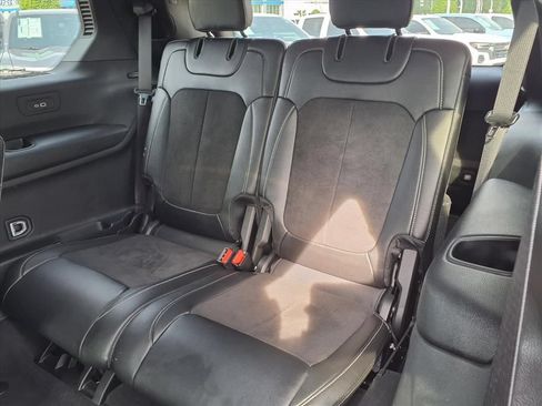 Used 2023 Jeep Grand Cherokee L Laredo AWD/4WD image 16