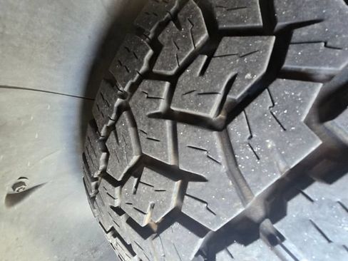 Used 2023 Rivian R1S Adventure AWD/4WD image 11