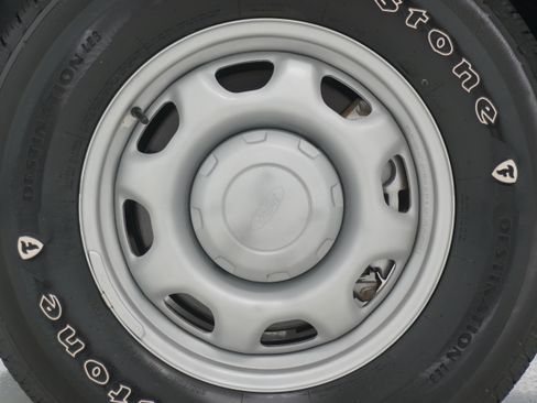 Used 2017 Ford F150 XL w/ XL Power Equipment Group AWD/4WD image 22
