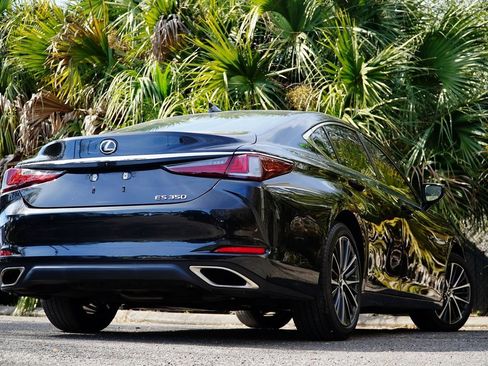 Used 2023 Lexus ES 350 w/ Premium Package image 5