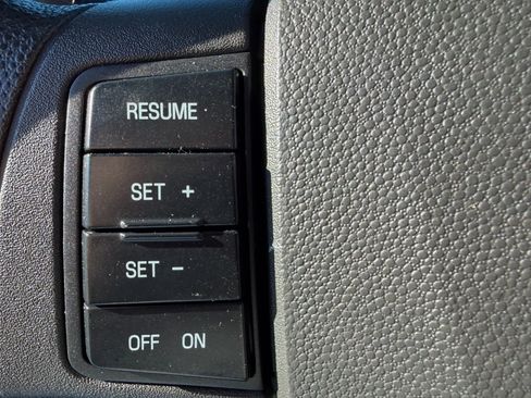 Used 2009 Ford Focus SE image 16