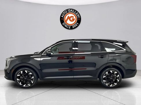 Used 2025 Kia Sorento EX FWD image 6