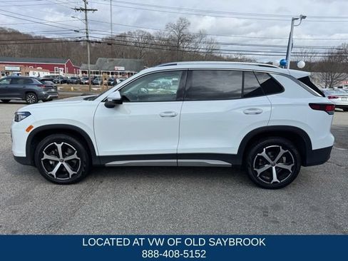 Certified 2025 Volkswagen Tiguan SE AWD/4WD image 8
