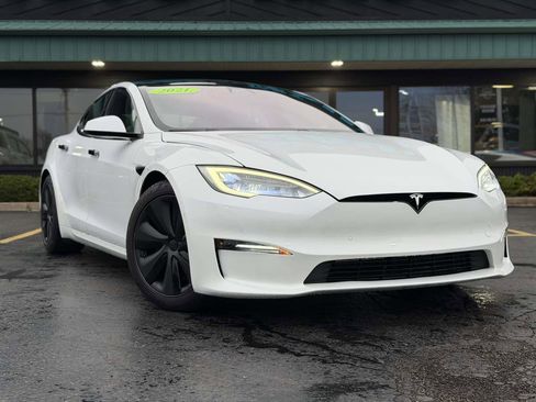 Used 2021 Tesla Model S Plaid image 2