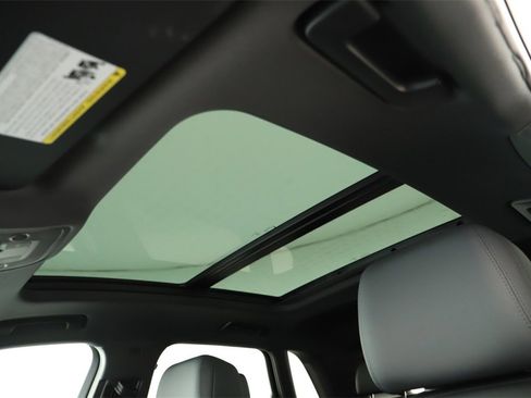 New 2025 Audi Q3 2.0T Premium image 26