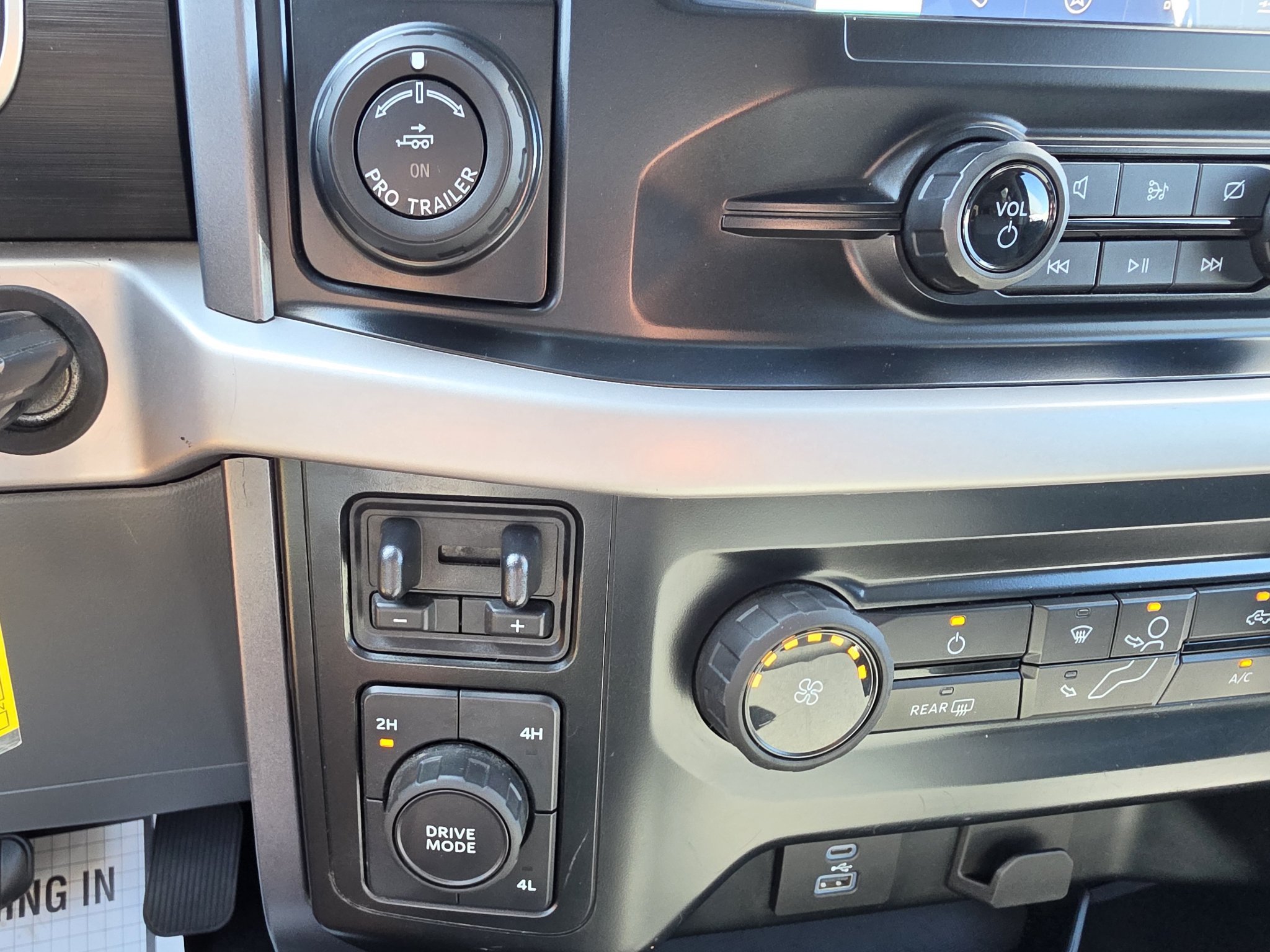 Used 2023 Ford F150 XLT w/ Trailer Tow Package AWD/4WD image 29