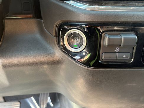 Used 2025 Chevrolet Silverado 2500 LT w/ All Star Edition AWD/4WD image 21